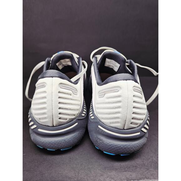 Brooks Men 11.5 Comfy footwear main image 10
